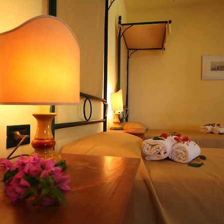 Marina Del Marchese Beach Resort Botricello Ngoại thất bức ảnh