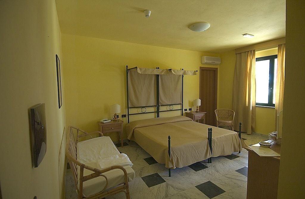 Marina Del Marchese Beach Resort Botricello Ngoại thất bức ảnh