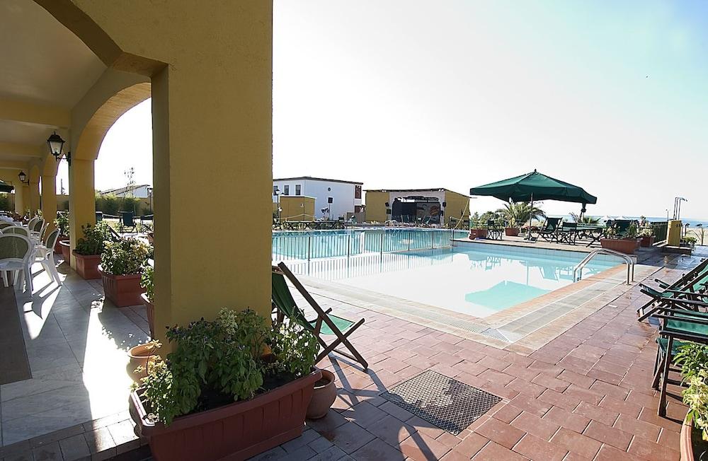 Marina Del Marchese Beach Resort Botricello Ngoại thất bức ảnh