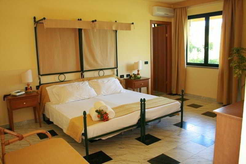 Marina Del Marchese Beach Resort Botricello Ngoại thất bức ảnh