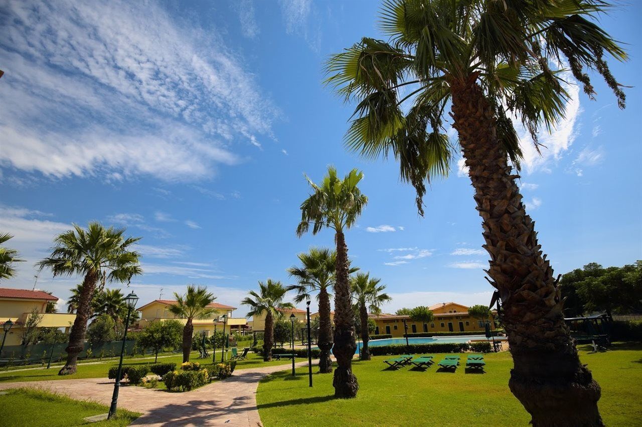 Marina Del Marchese Beach Resort Botricello Ngoại thất bức ảnh